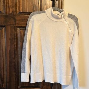 Lou & Grey Cream and Gray Turtleneck Sweater